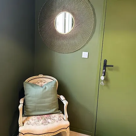 Appartement Le 101 Dans Village Parking Facile *